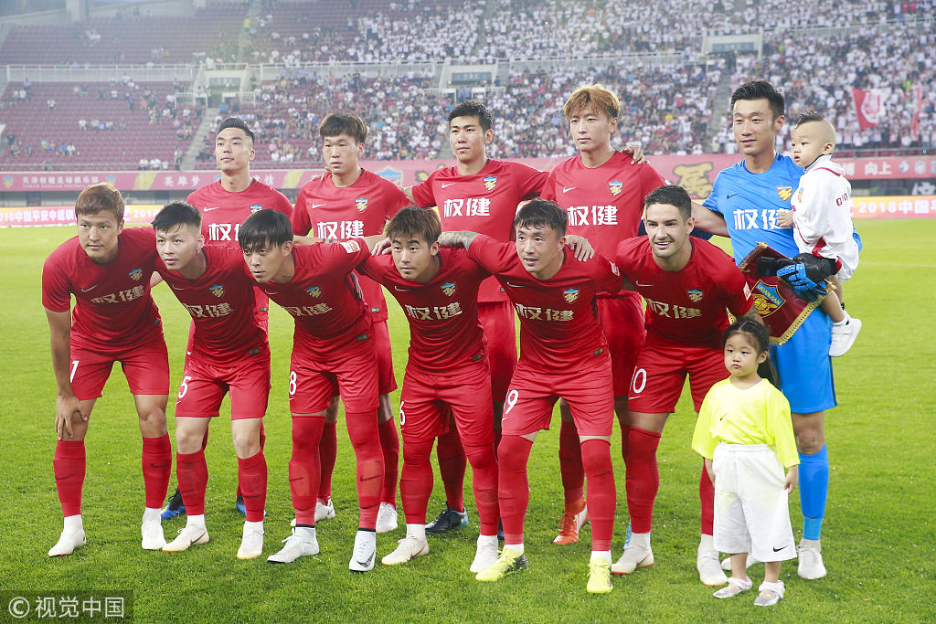 一个具备低 一个具备低